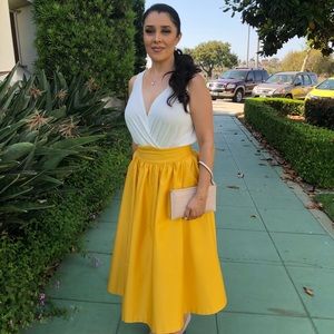 Meet your Posher, Dinorah